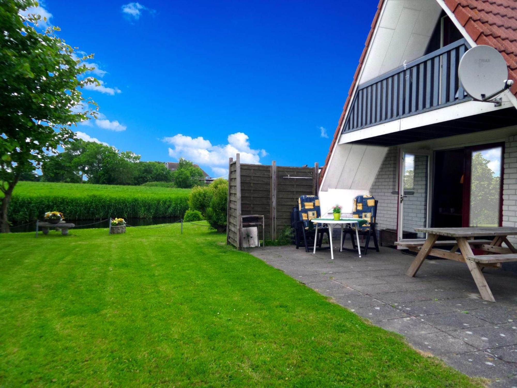 Leonie 6 Pers Holiday Home With A Large Garden Close To The Lauwersmeer Anjum Kültér fotó
